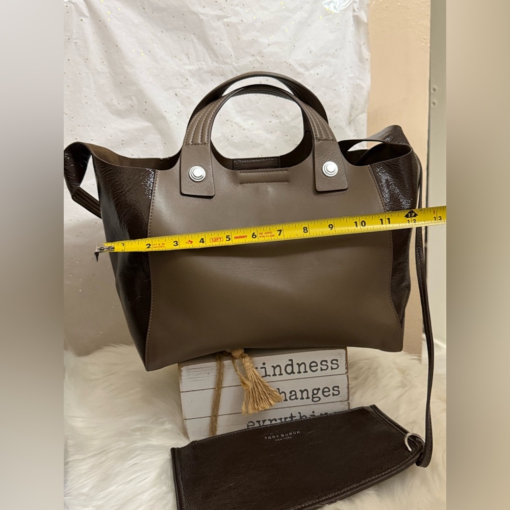 Tory Burch Brown Tote with Smooth Leather Finish - Picture 9 of 14